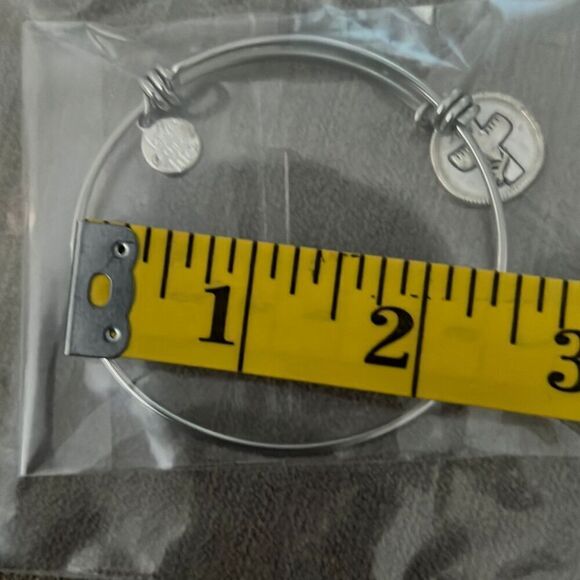 Christian Bracelet with Reversible 'He Is Love' Cross Pendant - Picture 7 of 9